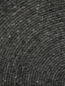 Woll-Teppich, Dark Grey -Sweet Beteppiche Geschaft Bjoerna HandwebTeppich Dunkelgrau DarkGrey 200rund lup